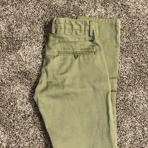 Levi’s Olive Green Slim Chino Pants – Size 32x32